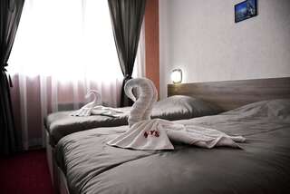 Отель NAYS Madan Двухместный номер с 2 отдельными кроватями-11